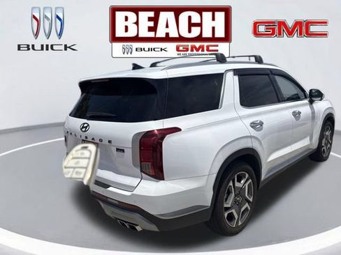 Used 2025 Hyundai Palisade SEL FWD image 5