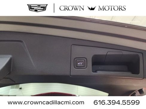 Used 2024 Cadillac XT5 Sportv AWD/4WD image 28