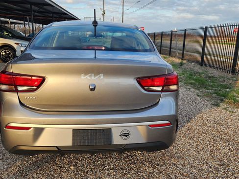 Used 2022 Kia Rio S image 9