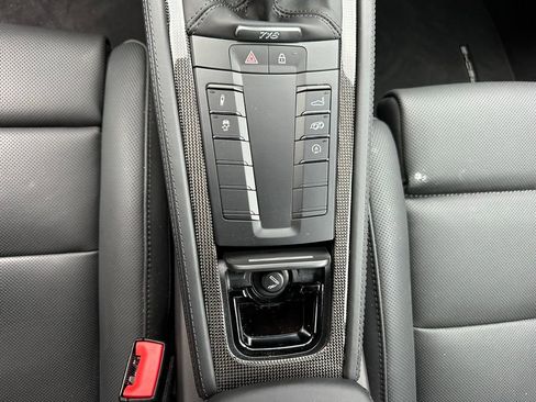 Used 2025 Porsche 718 Cayman GT4 image 26