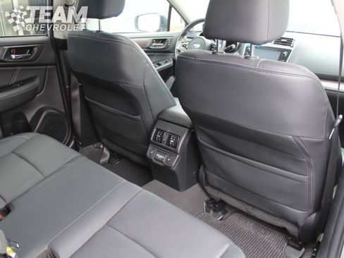 Used 2018 Subaru Outback 2.5i Limited image 27