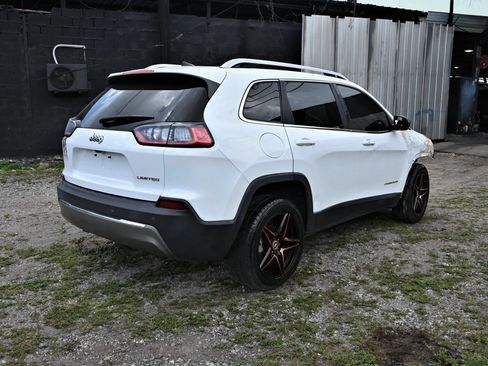 Used 2019 Jeep Cherokee Limited FWD image 3