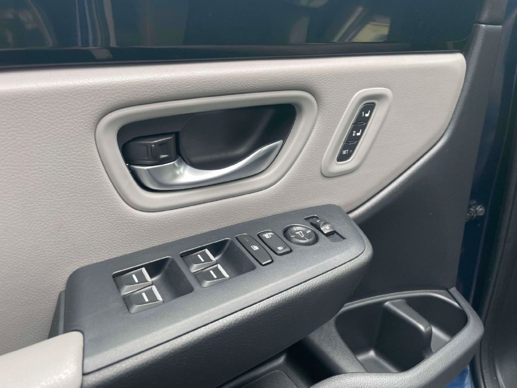 Used 2023 Honda Pilot Touring image 19