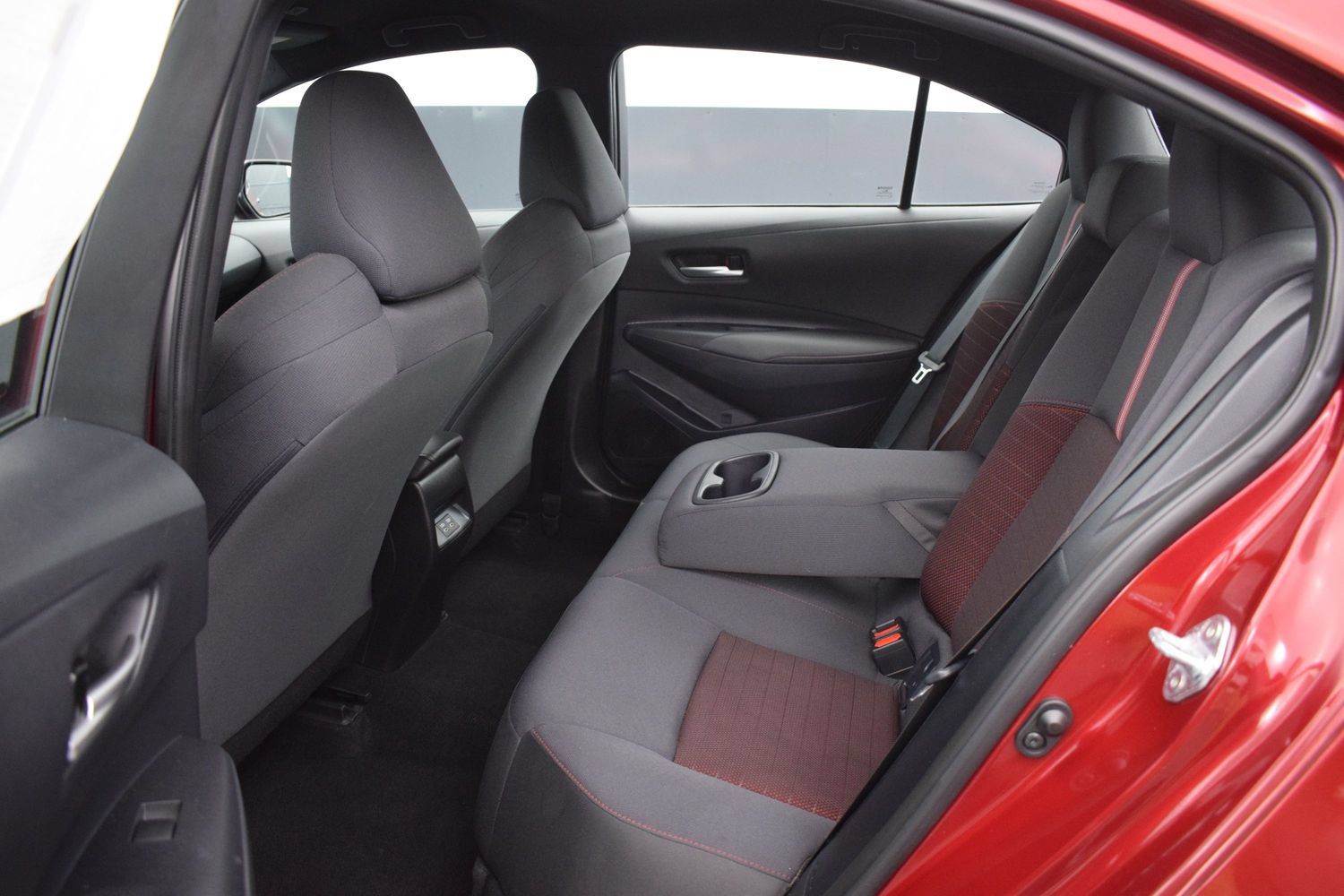 Used 2025 Toyota Corolla SE FWD image 12