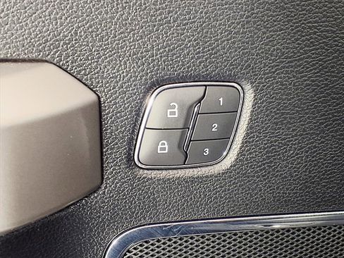 Used 2019 Ford F250 Lariat w/ Lariat Ultimate Package image 17