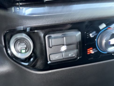 Used 2024 Chevrolet Silverado 2500 LTZ image 36