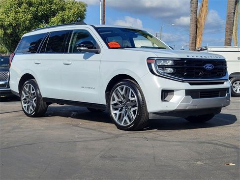 Certified 2025 Ford Expedition Platinum w/ Platinum Ultimate Package image 28