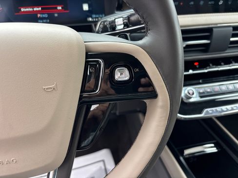 Certified 2023 Lincoln Corsair Reserve AWD/4WD image 18
