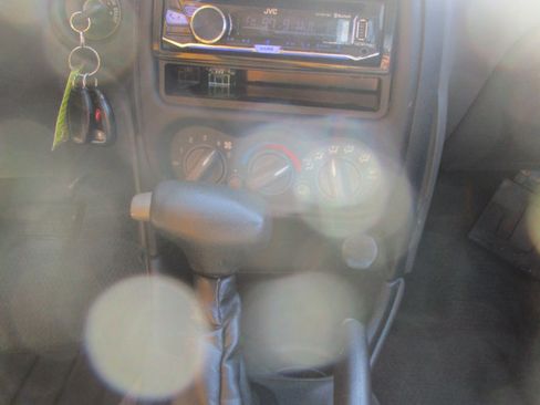 Used 2004 Pontiac Grand Am SE image 11