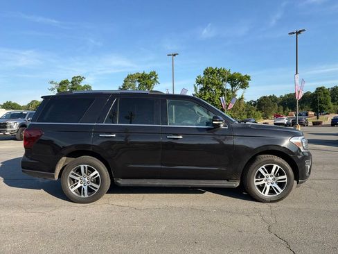 Used 2024 Ford Expedition Limited AWD/4WD image 4