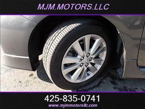 Used 2010 Toyota Corolla S image 30