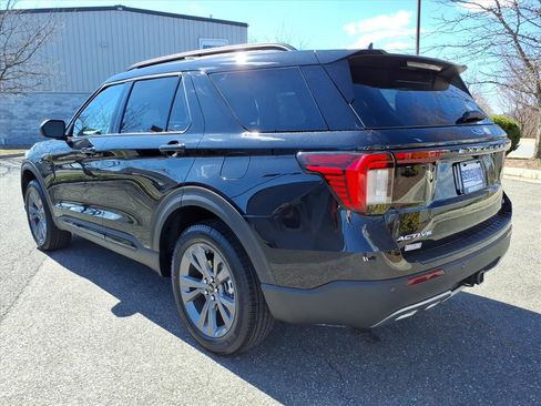New 2026 Ford Explorer Active image 7