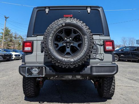 Used 2022 Jeep Wrangler Unlimited Sport AWD/4WD image 9