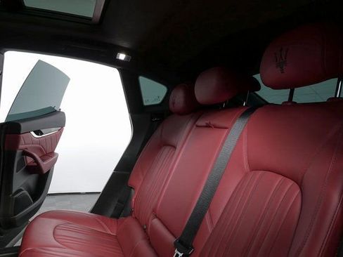 Certified 2022 Maserati Levante GT image 16