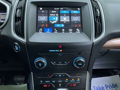 Used 2018 Ford Edge SEL w/ Equipment Group 201A AWD/4WD image 24