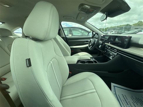 New 2025 Hyundai Sonata SEL image 13