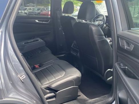 Used 2024 Volkswagen Atlas Cross Sport SEL R-Line AWD/4WD image 11