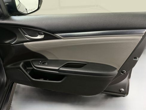 Used 2018 Honda Civic EX-L image 33
