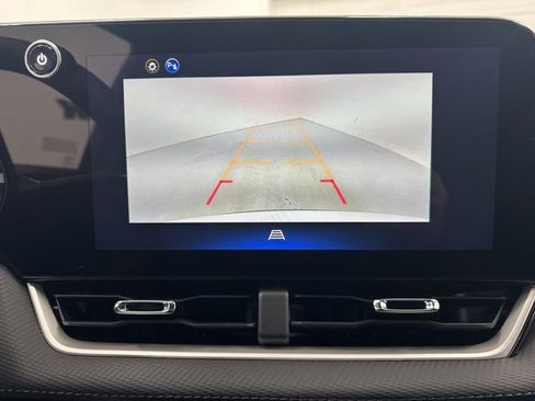 New 2026 Chevrolet Equinox LT FWD image 17