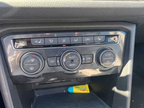 Used 2019 Volkswagen Tiguan SEL Premium AWD/4WD image 12