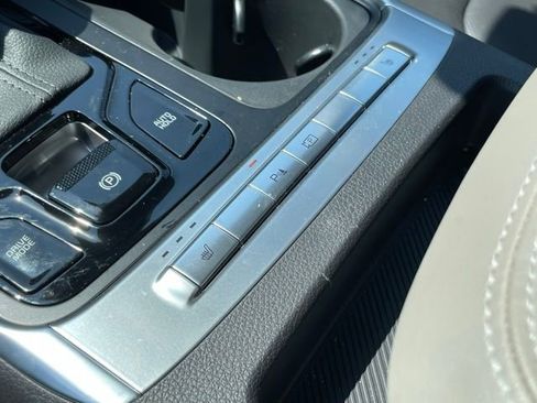 New 2026 Kia Carnival EX image 17