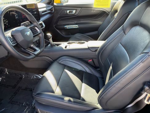 Used 2024 Ford Mustang Premium image 16
