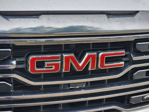 Used 2023 GMC Sierra 1500 AT4 w/ AT4 Premium Package AWD/4WD image 11