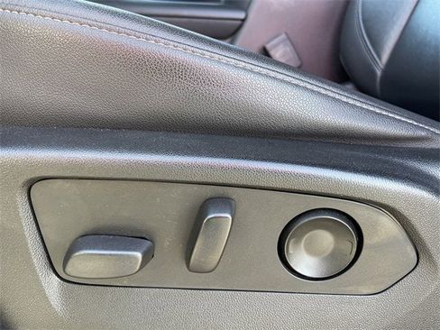 Used 2021 Chevrolet Tahoe Z71 w/ Z71 Off-Road Package image 26