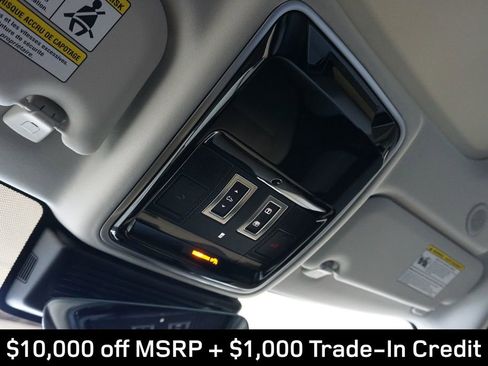 New 2025 Land Rover Range Rover Velar Dynamic SE image 16