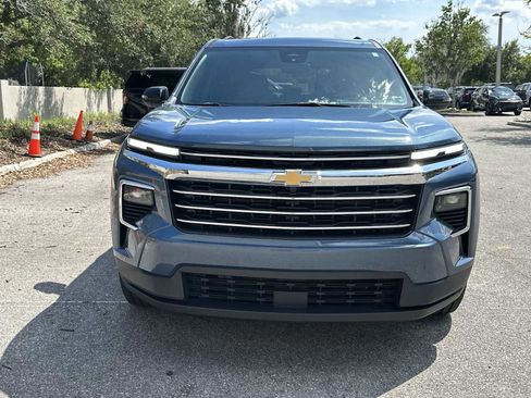 Used 2025 Chevrolet Traverse LT FWD image 9
