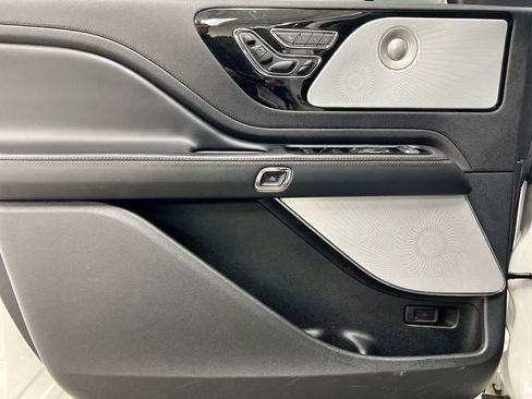 Used 2022 Lincoln Aviator Reserve w/ Equipment Group 201A image 22