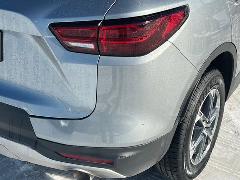 Used 2025 Chevrolet Blazer LT image 14