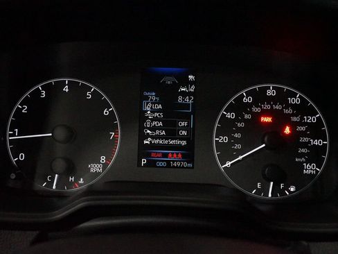 Used 2025 Toyota Corolla LE FWD image 15