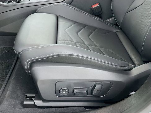 New 2026 BMW 228i xDrive w/ Technology Package image 21