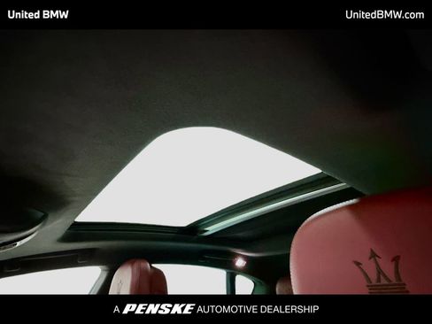 Used 2021 Maserati Levante image 12