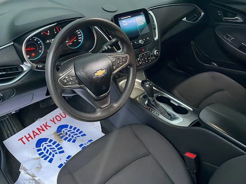 Used 2019 Chevrolet Malibu LT FWD image 9