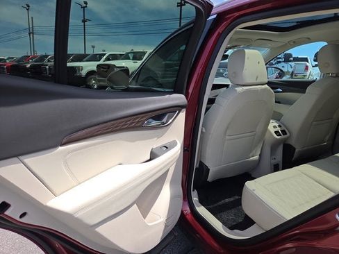 Used 2023 Buick Envision Avenir AWD/4WD image 11