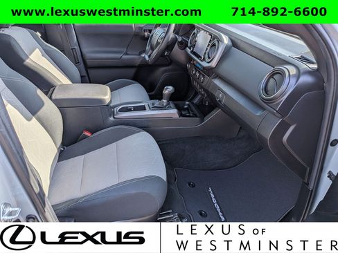 Used 2022 Toyota Tacoma TRD Sport w/ TRD Premium Sport Package RWD image 5