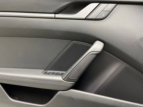 Used 2023 Porsche 911 Carrera image 19