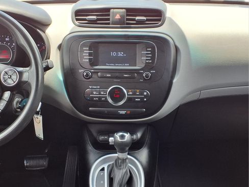 Used 2017 Kia Soul + FWD image 15