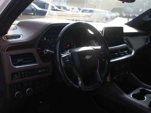 Used 2021 Chevrolet Tahoe High Country w/ Premium Package AWD/4WD image 16