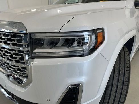 Used 2023 GMC Acadia Denali w/ Denali Ultimate Package AWD/4WD image 11