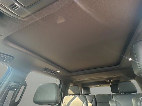 Used 2024 Chevrolet Suburban LT w/ LT Signature Package AWD/4WD image 20