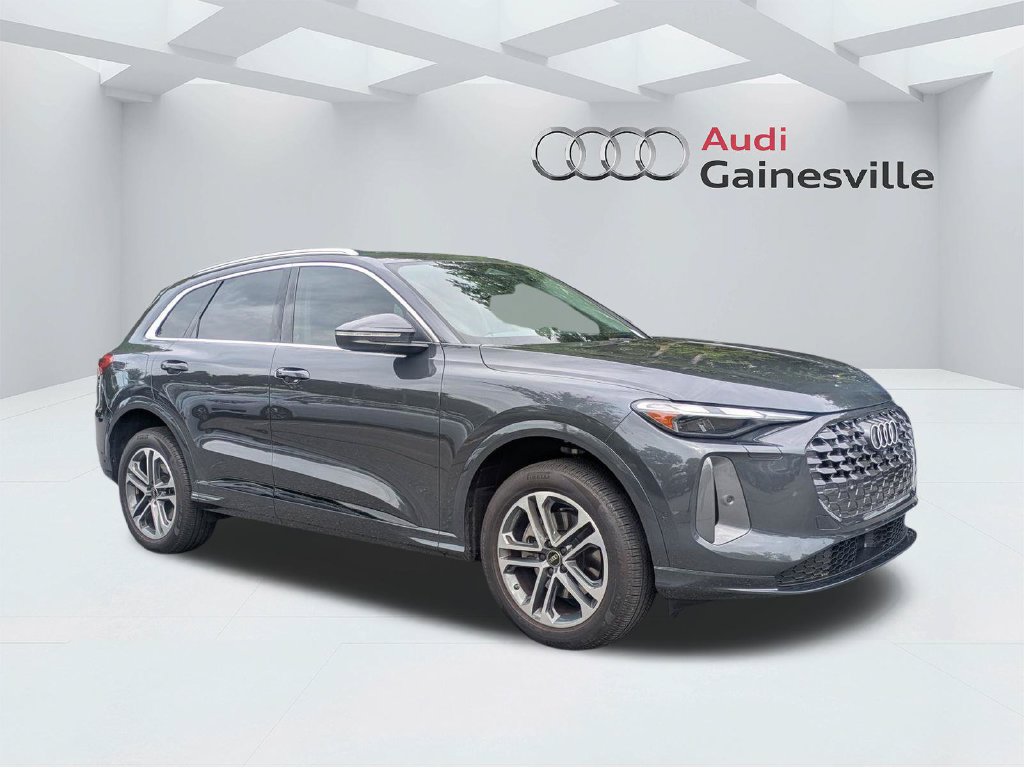 Used 2025 Audi Q5 Premium w/ Convenience Package AWD/4WD image 2