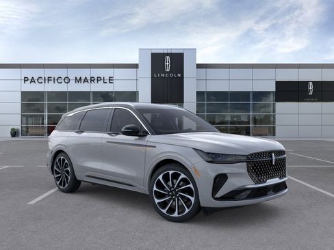 New 2026 Lincoln Nautilus Black Label AWD/4WD image 7