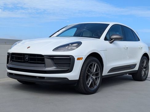 Used 2025 Porsche Macan Turbo AWD/4WD image 1