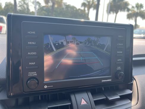 Used 2022 Toyota RAV4 LE FWD image 25