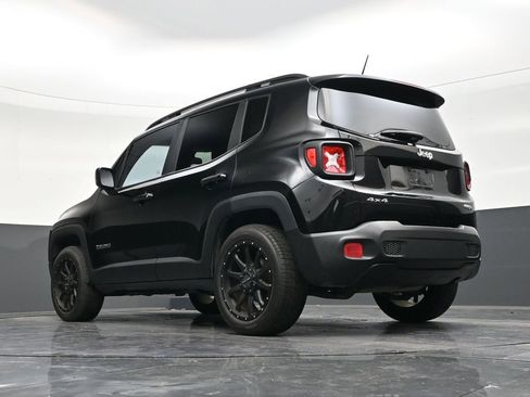 Used 2017 Jeep Renegade Latitude image 22