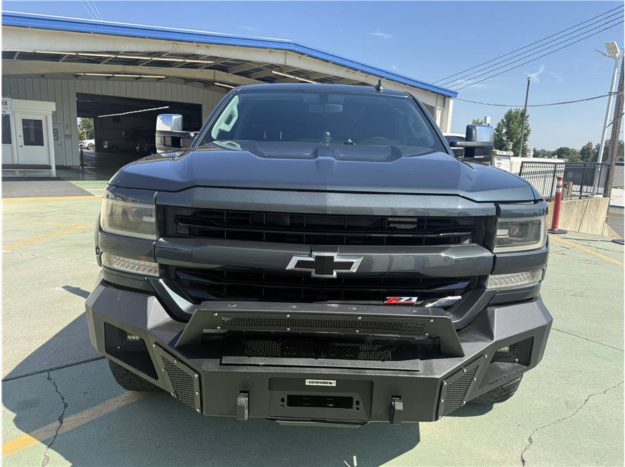 Used 2018 Chevrolet Silverado 1500 LT w/ All Star Edition AWD/4WD image 3