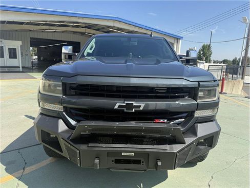 Used 2018 Chevrolet Silverado 1500 LT w/ All Star Edition AWD/4WD image 3